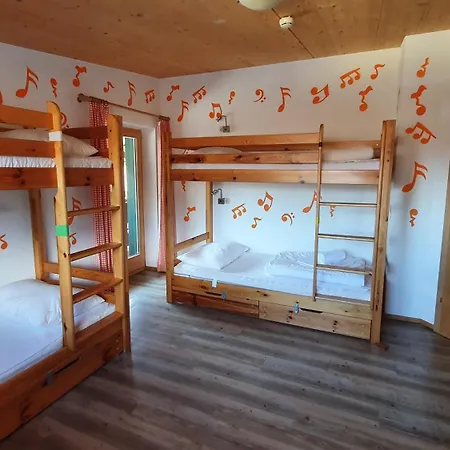 Alpking Hostel *