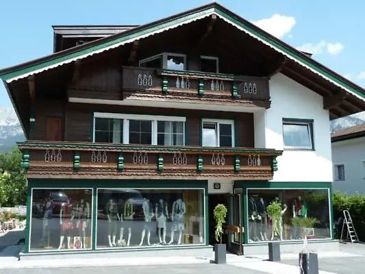 אכסניה Alpking *