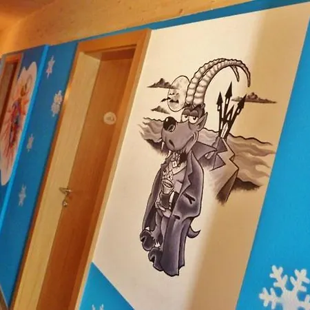 Alpking Hostal *