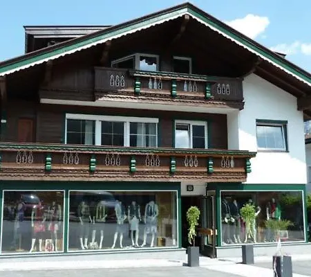 Hostal Alpking *
